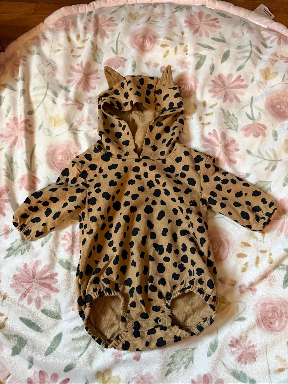 Spotted Hooded Baby Romper in Camel & Black